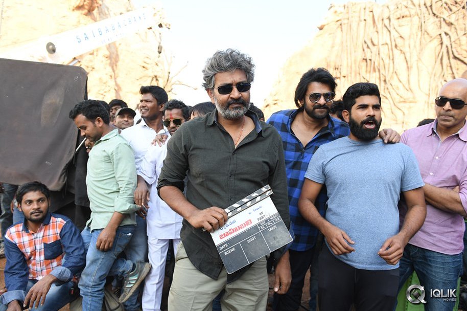 Baahubali-2-Pumpkin-Breaking-Function